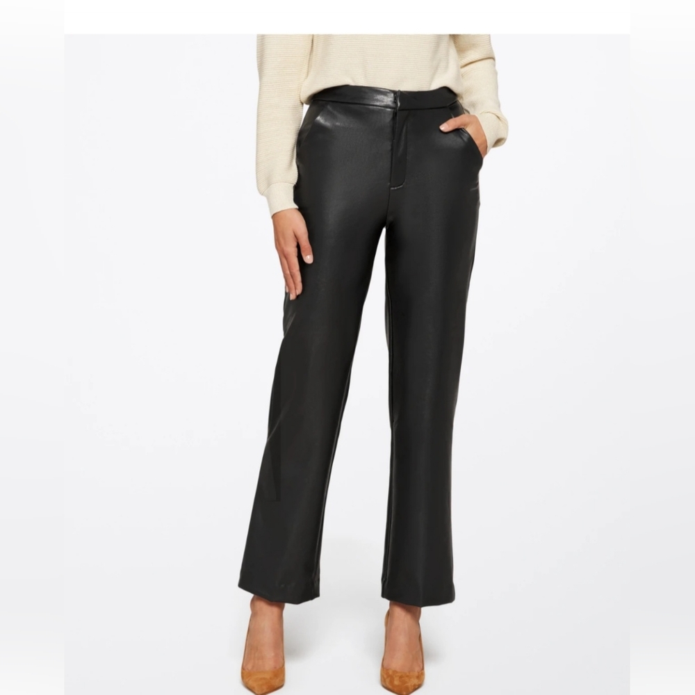Black faux leather pant: BBJ size small